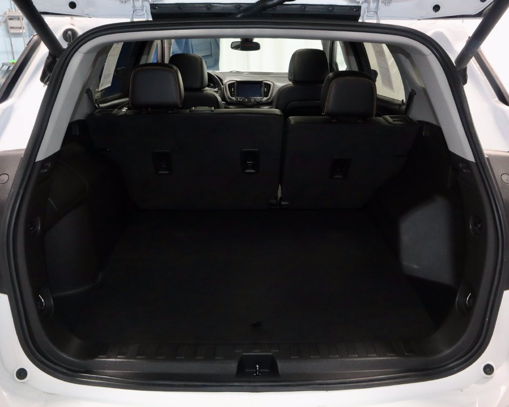 Used 2023 GMC Terrain AT4 w/ Infotainment Package II AWD/4WD image 14