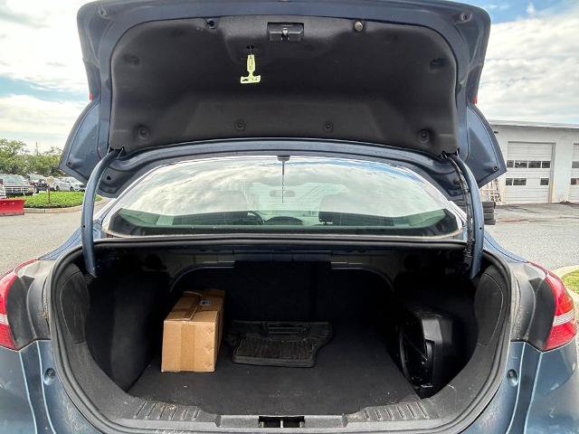 Certified 2018 Ford Focus SEL w/ Cold Weather Package FWD image 19
