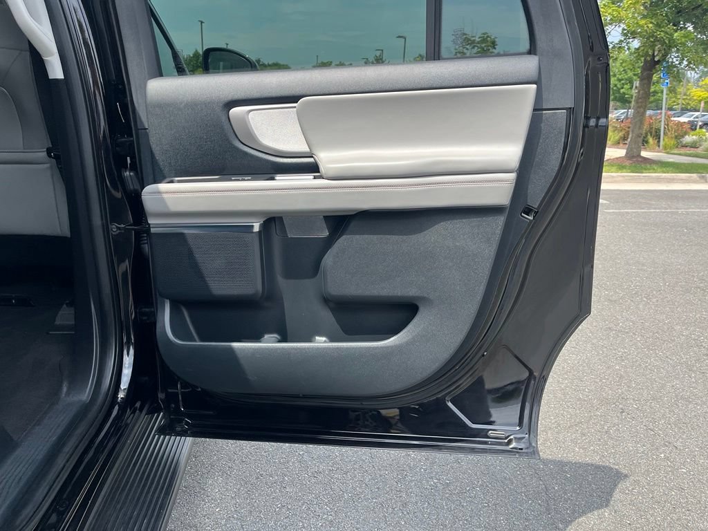 Certified 2025 Ford Expedition Max Active AWD/4WD image 21