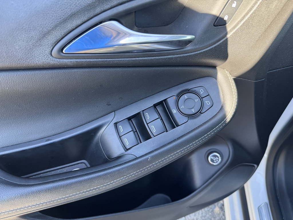 Used 2023 Buick Encore GX Select w/ Experience Buick Package FWD image 12