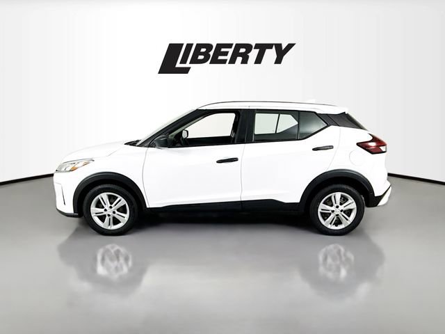Used 2023 Nissan Kicks S image 4