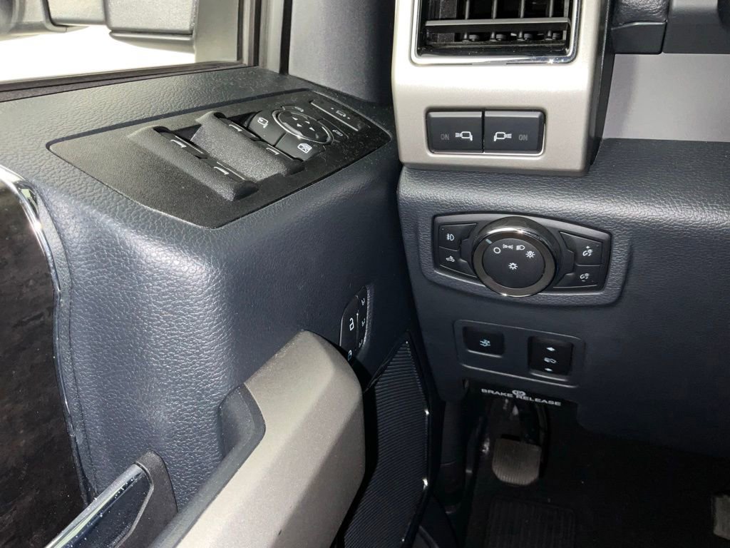 Certified 2022 Ford F250 Lariat w/ Tremor Off-Road Package AWD/4WD image 19