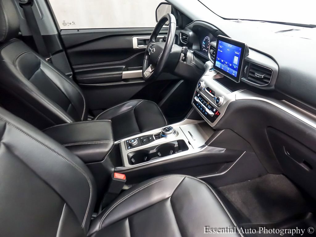 Certified 2021 Ford Explorer XLT w/ Equipment Group 202A AWD/4WD image 27