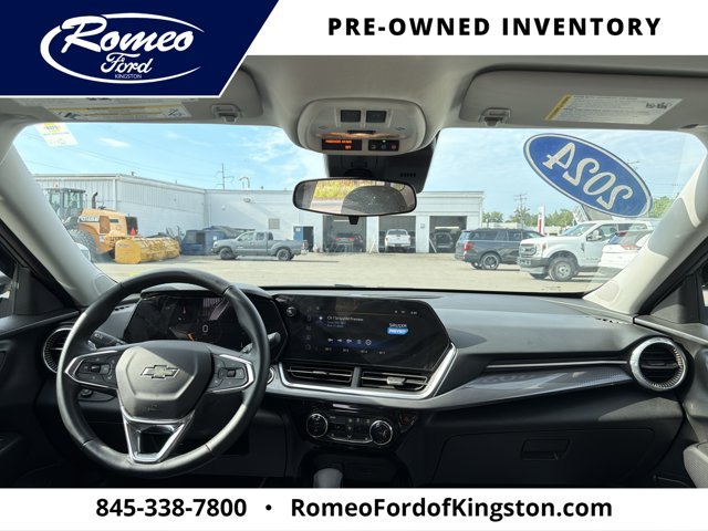 Used 2024 Chevrolet Trax ACTIV w/ Sunroof Package FWD image 12