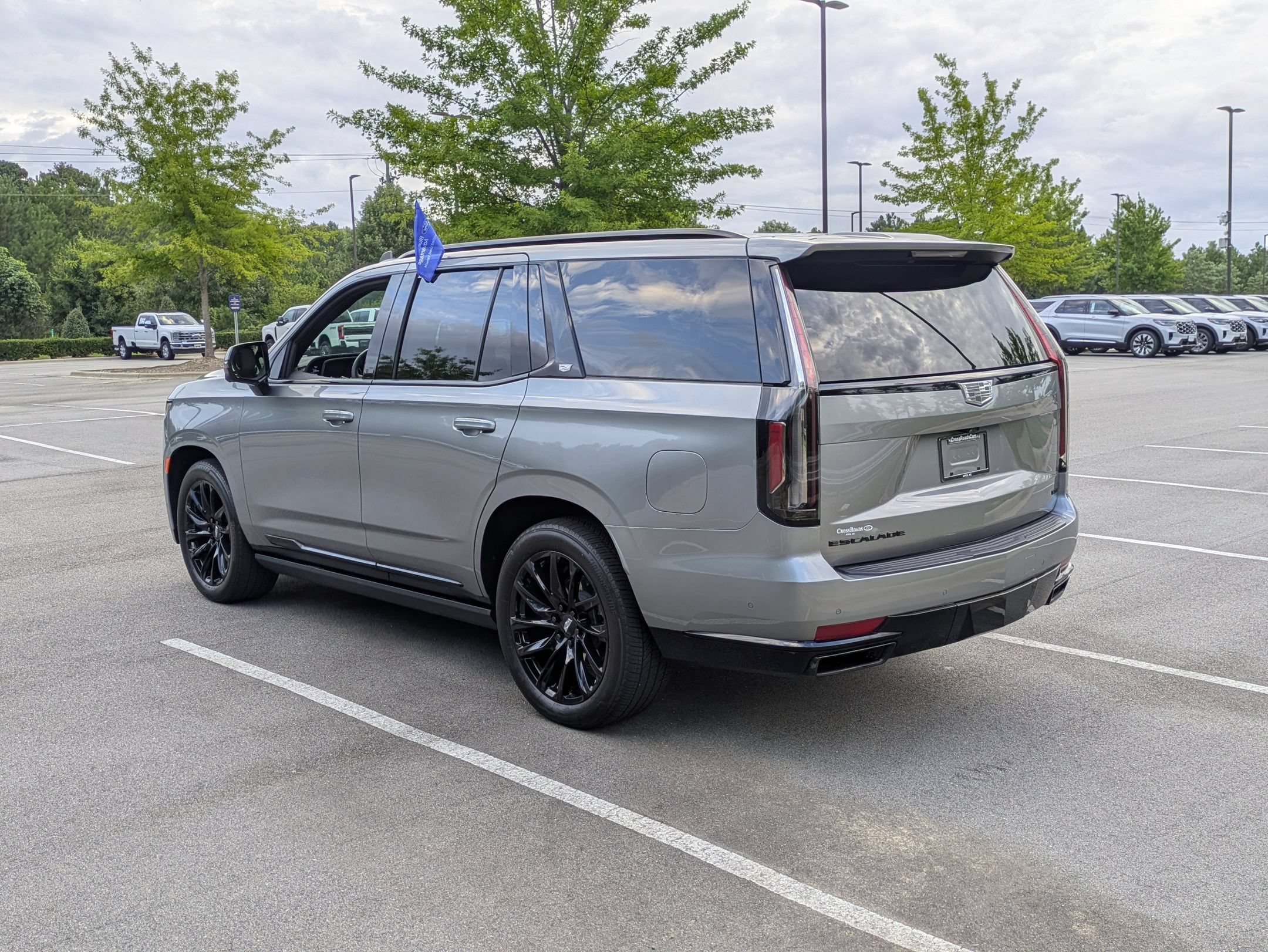 Used 2024 Cadillac Escalade Sport w/ LPO, ONYX Package AWD/4WD image 6