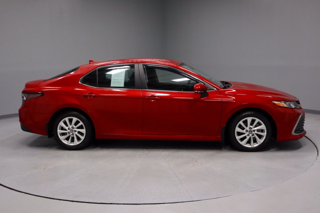 Used 2024 Toyota Camry LE FWD image 11