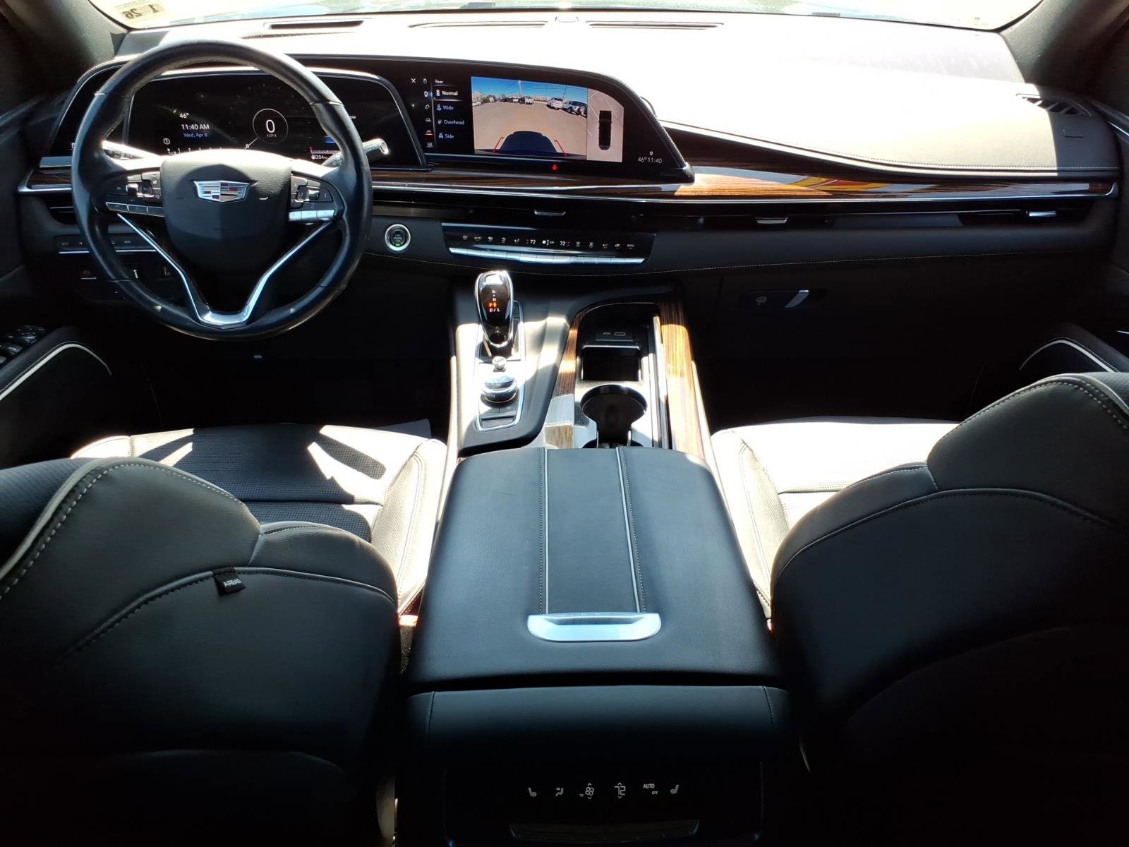 Used 2021 Cadillac Escalade Premium Luxury w/ Performance Package image 10