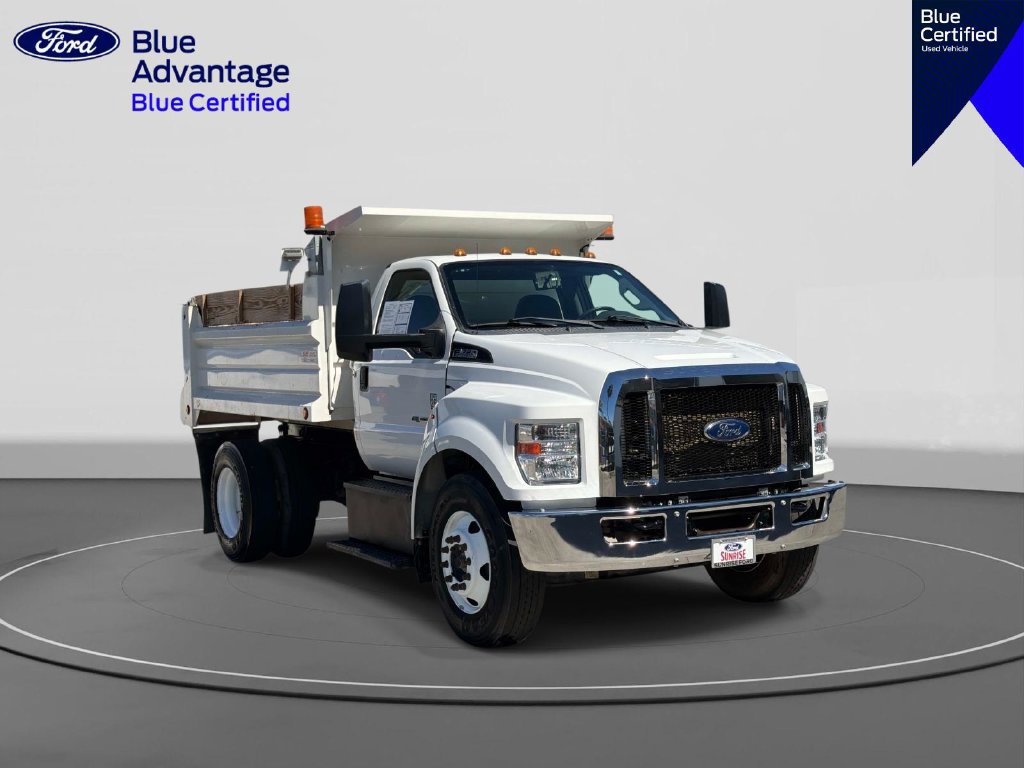 Certified 2022 Ford F650 2WD Regular Cab Super Duty image 4