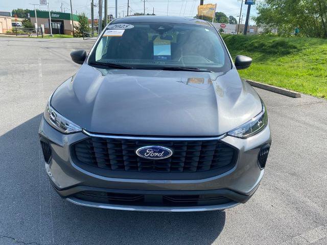 Certified 2025 Ford Escape Active FWD video 2