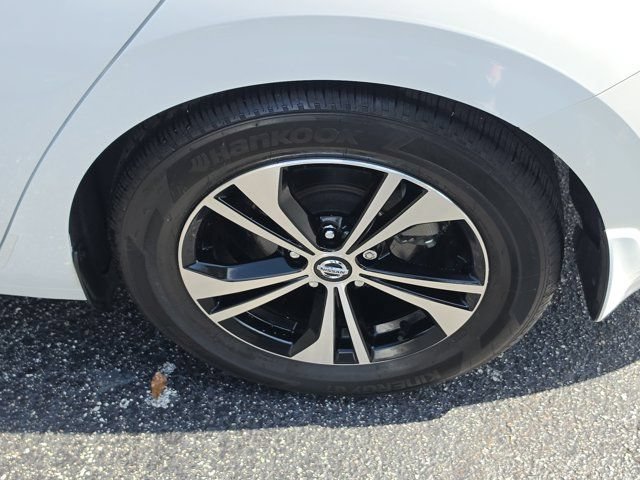 Used 2023 Nissan Sentra SV w/ All-Weather Package FWD image 9