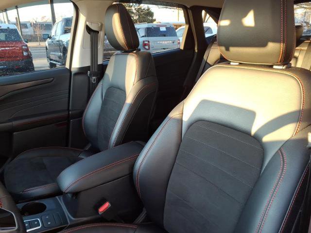 Certified 2022 Ford Escape SEL w/ SEL Stealth AWD Package image 10