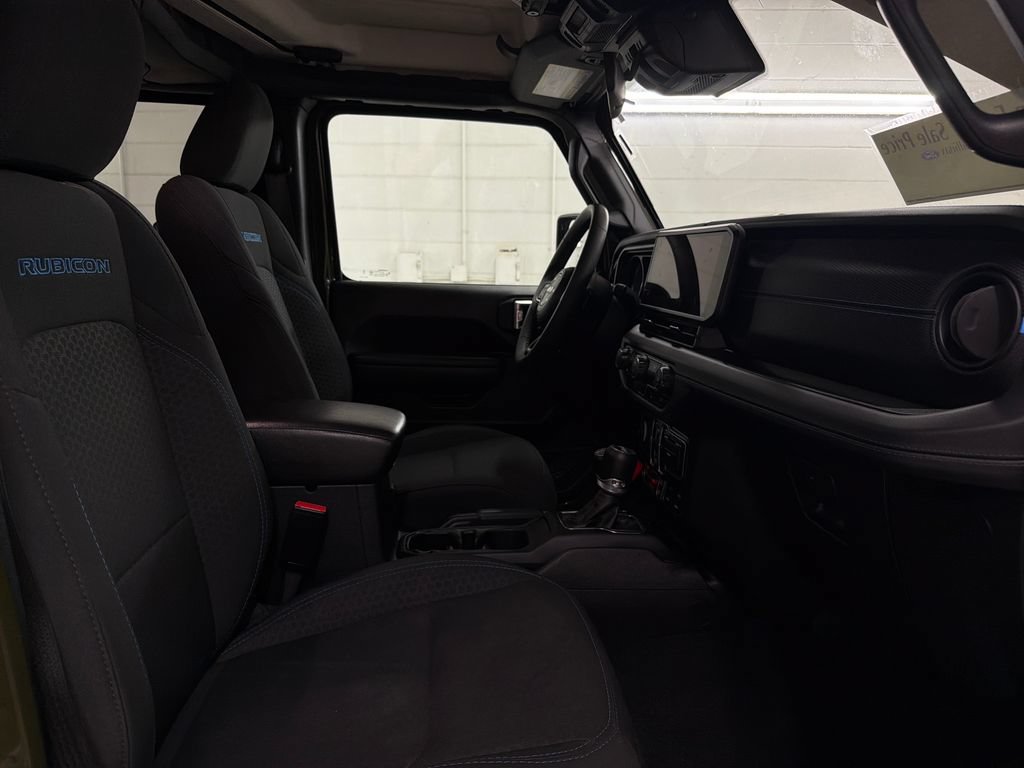 Used 2024 Jeep Wrangler Unlimited Rubicon 4xe AWD/4WD image 29