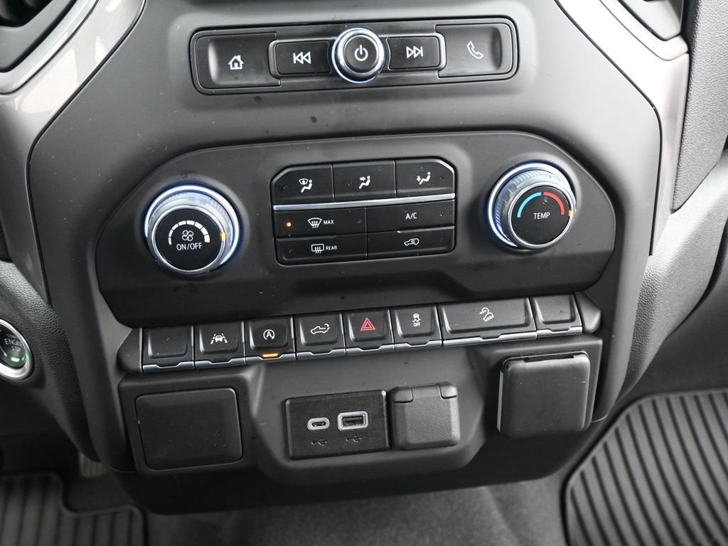 Used 2024 Chevrolet Silverado 1500 Custom Trail Boss w/ LPO, Dark Essentials Package AWD/4WD image 17