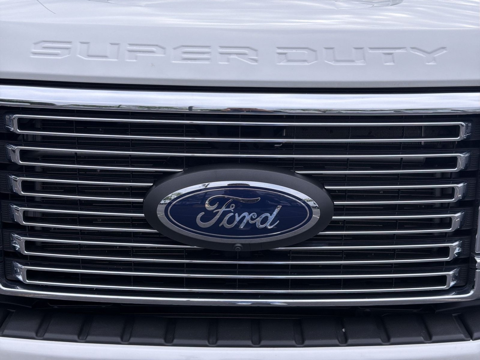 Certified 2022 Ford F450 Platinum w/ FX4 Off-Road Package AWD/4WD image 12