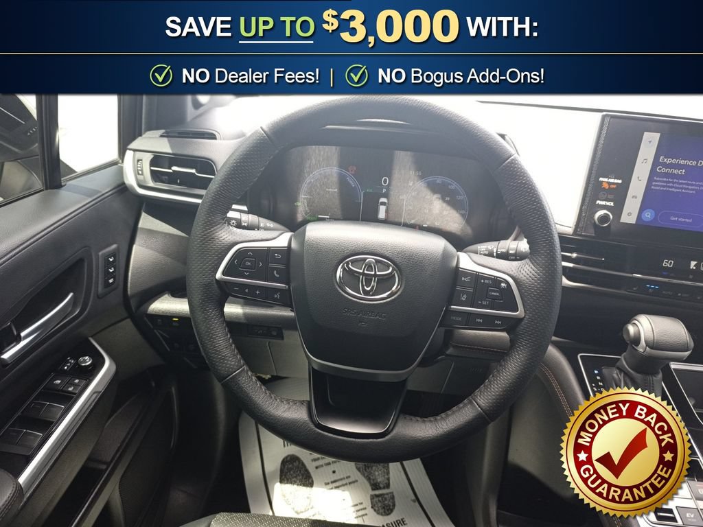 Used 2025 Toyota Sienna Platinum FWD image 18