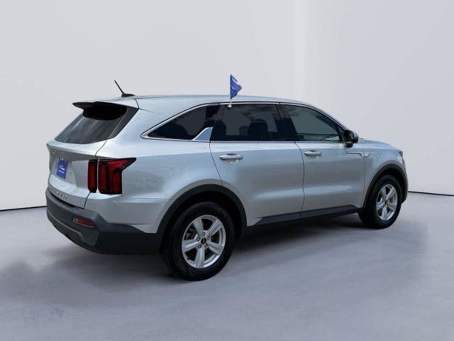 Used 2022 Kia Sorento LX FWD image 5
