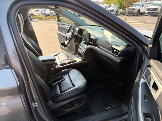 Certified 2021 Ford Explorer XLT w/ Equipment Group 202A AWD/4WD image 19