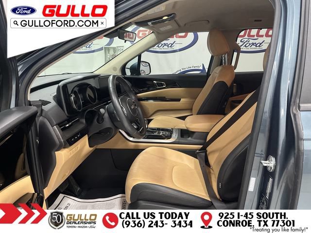Used 2024 Kia Carnival EX FWD image 22