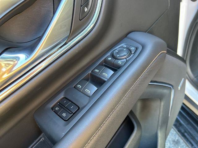 Used 2023 GMC Yukon AT4 AWD/4WD image 21
