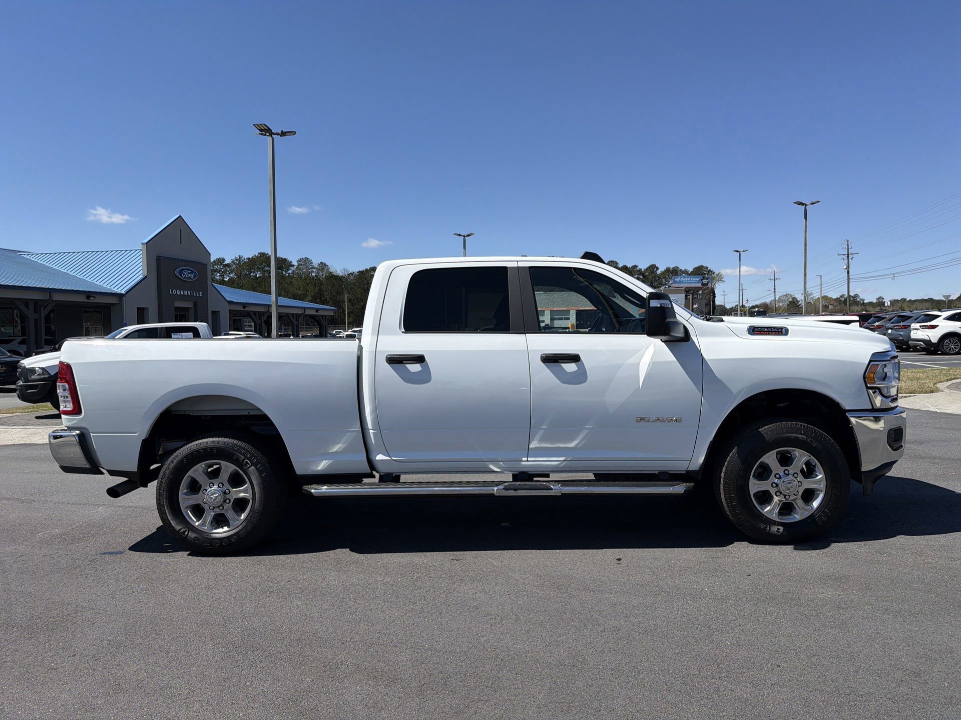 Used 2024 RAM 2500 Big Horn w/ Bed Utility Group image 2