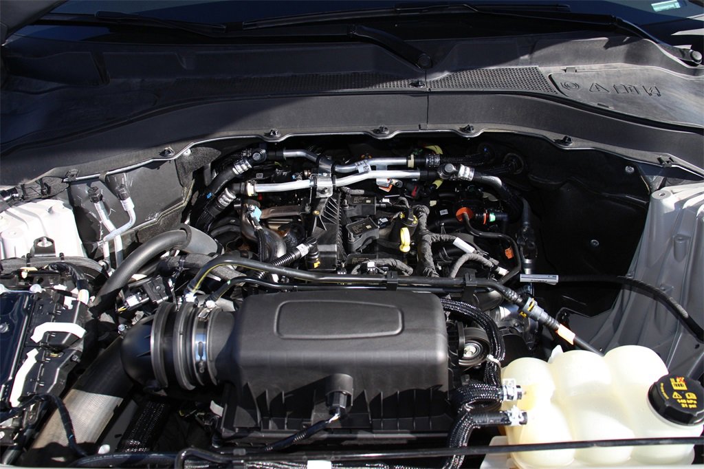 Certified 2022 Ford Explorer XLT w/ Equipment Group 202A image 30