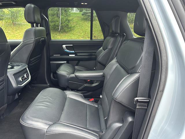 Certified 2025 Ford Expedition Max Platinum w/ Stealth Appearance Package AWD/4WD image 16