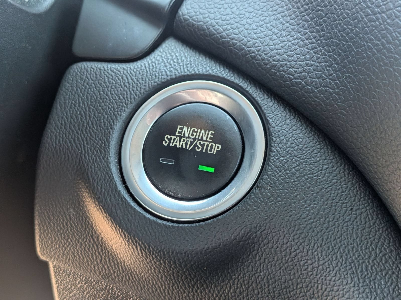 Used 2020 Chevrolet Equinox LT FWD image 21