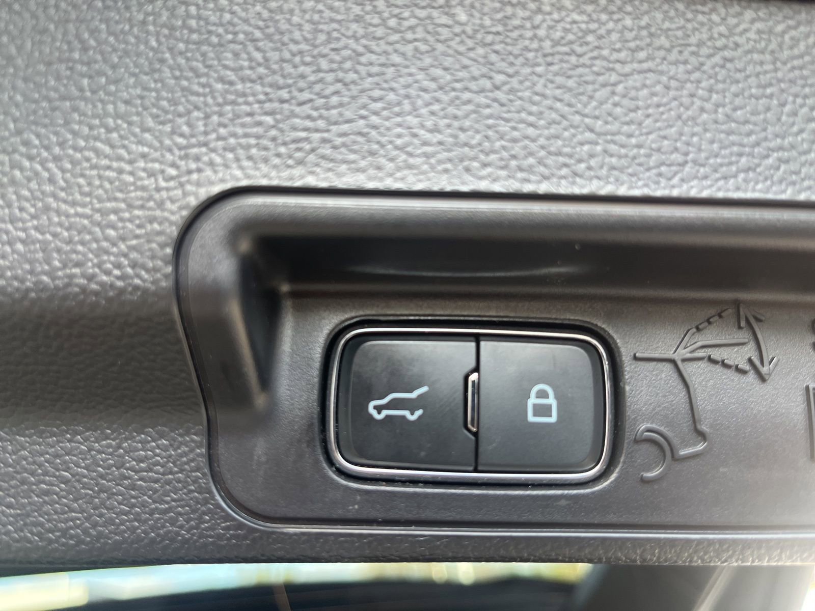 Certified 2023 Ford Explorer XLT AWD/4WD image 16
