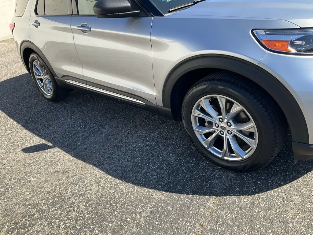 Certified 2022 Ford Explorer XLT w/ Equipment Group 202A image 20