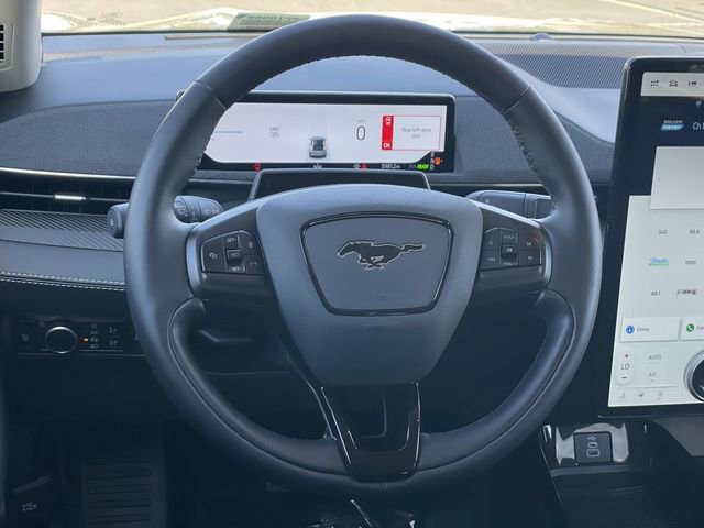 Certified 2025 Ford Mustang Mach-E Premium image 8