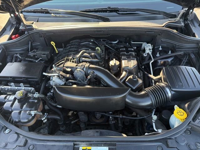 Used 2019 Jeep Grand Cherokee Altitude AWD/4WD image 9