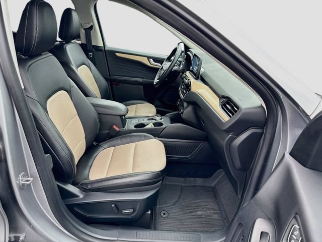 Certified 2022 Ford Escape Titanium w/ Titanium Elite Package AWD/4WD image 39
