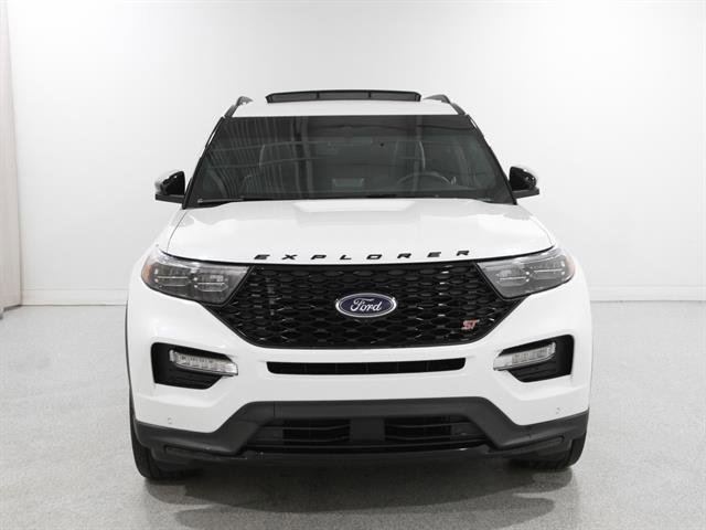 Certified 2024 Ford Explorer ST w/ Equipment Group 401A image 4