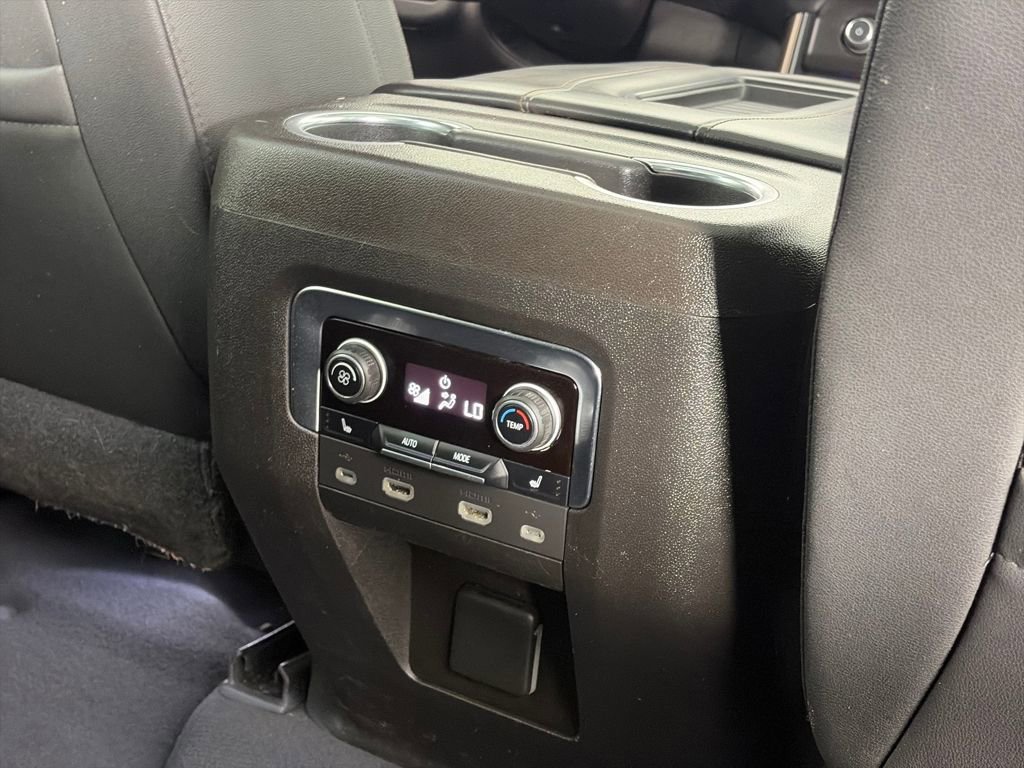 Used 2021 Chevrolet Suburban High Country image 32