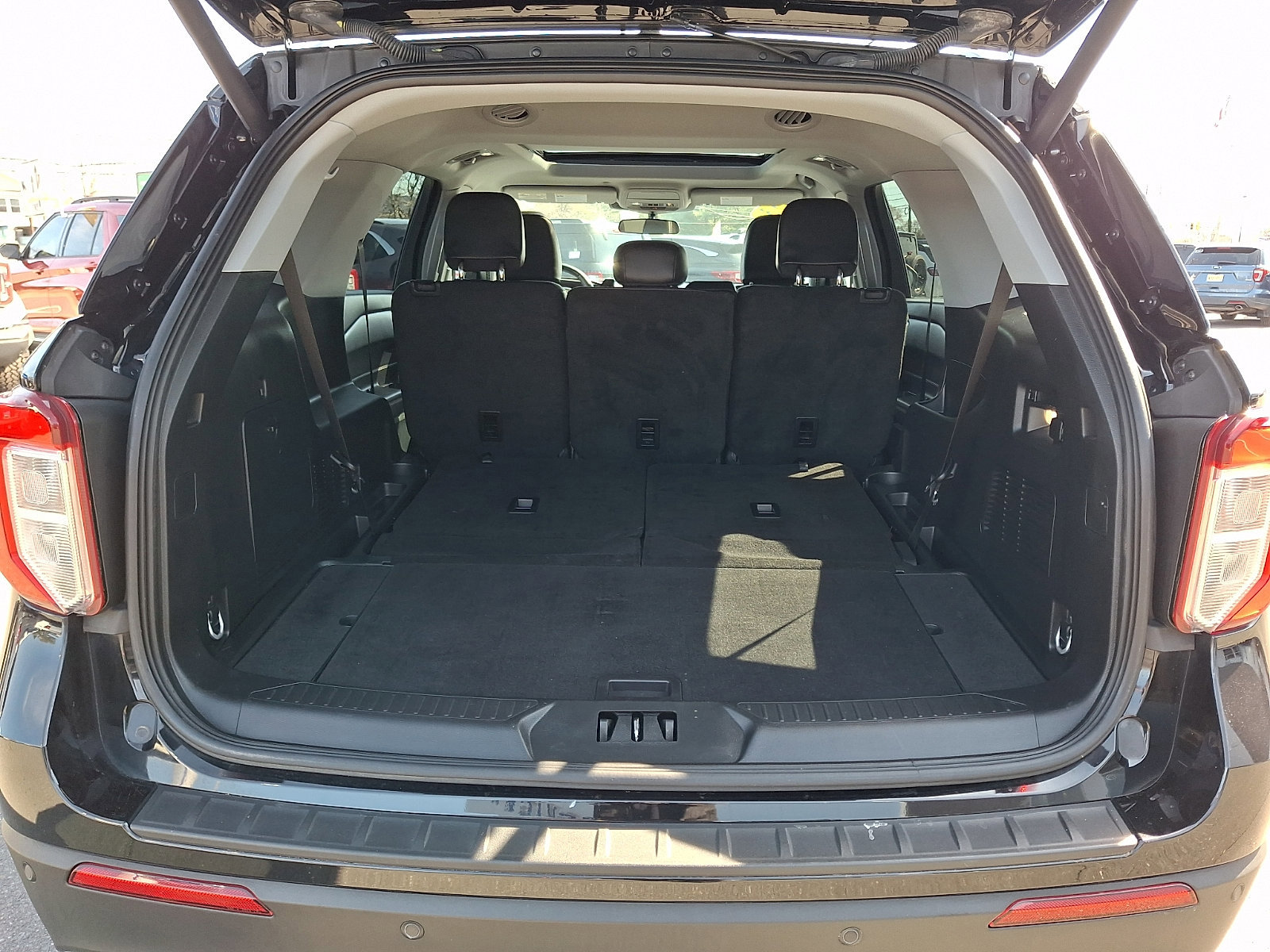 Certified 2023 Ford Explorer XLT w/ Equipment Group 202A image 30