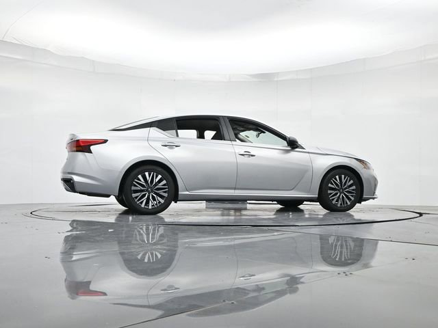 Used 2024 Nissan Altima 2.5 SV image 34