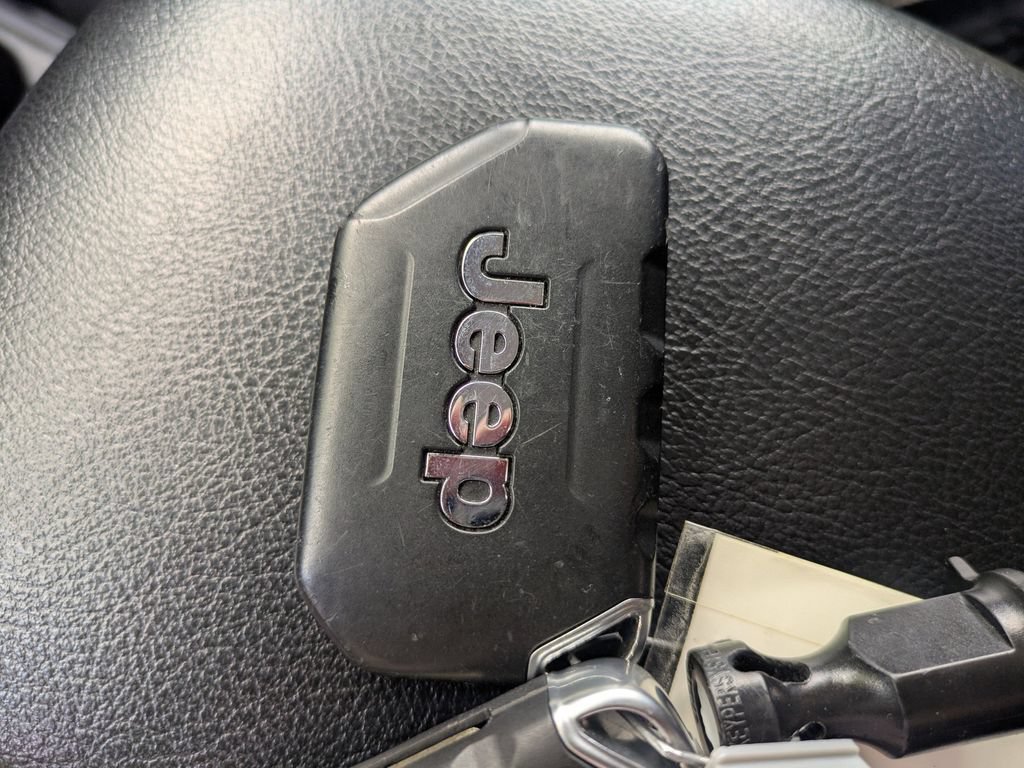 Used 2022 Jeep Gladiator Sport AWD/4WD image 29