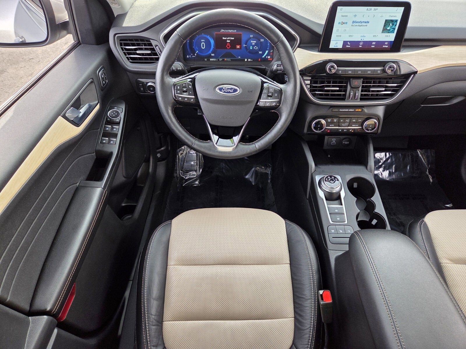 Certified 2022 Ford Escape Titanium w/ Titanium Elite Package image 12