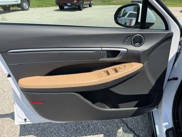 Used 2024 Hyundai Sonata Limited FWD image 11