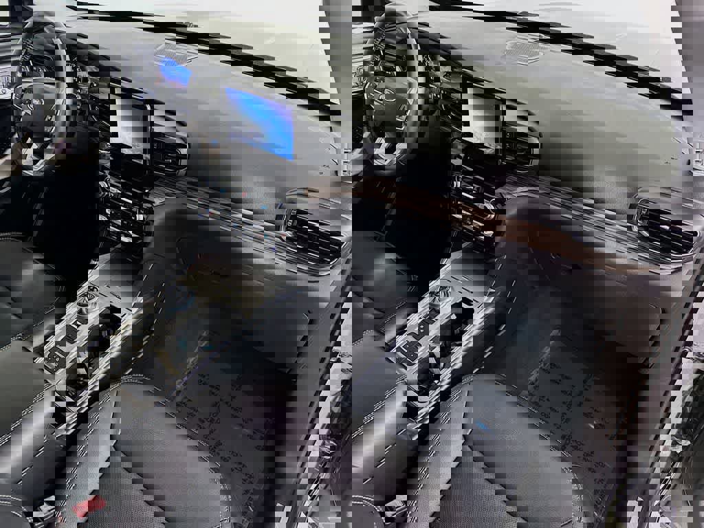 Certified 2021 Ford Explorer Limited w/ Equipment Group 301A image 34