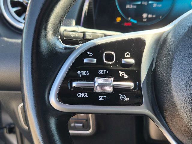 Used 2023 Mercedes-Benz GLB 250 w/ Premium Package image 25