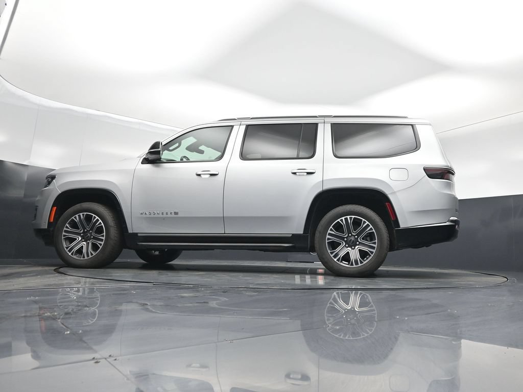 Used 2025 Jeep Wagoneer Series II AWD/4WD image 8