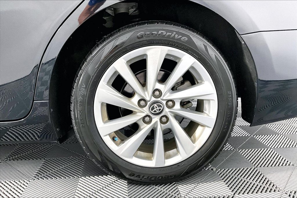 Used 2023 Toyota Camry LE FWD image 8