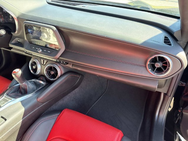 Used 2021 Chevrolet Camaro SS w/ LPO, Ground Effects Package RWD image 13