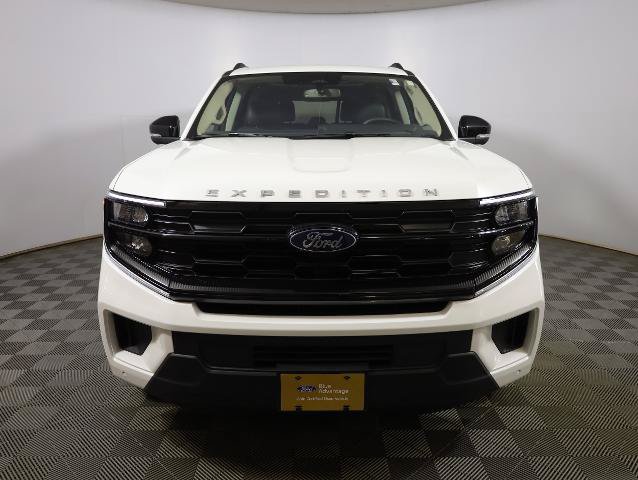 Certified 2025 Ford Expedition Active AWD/4WD image 4