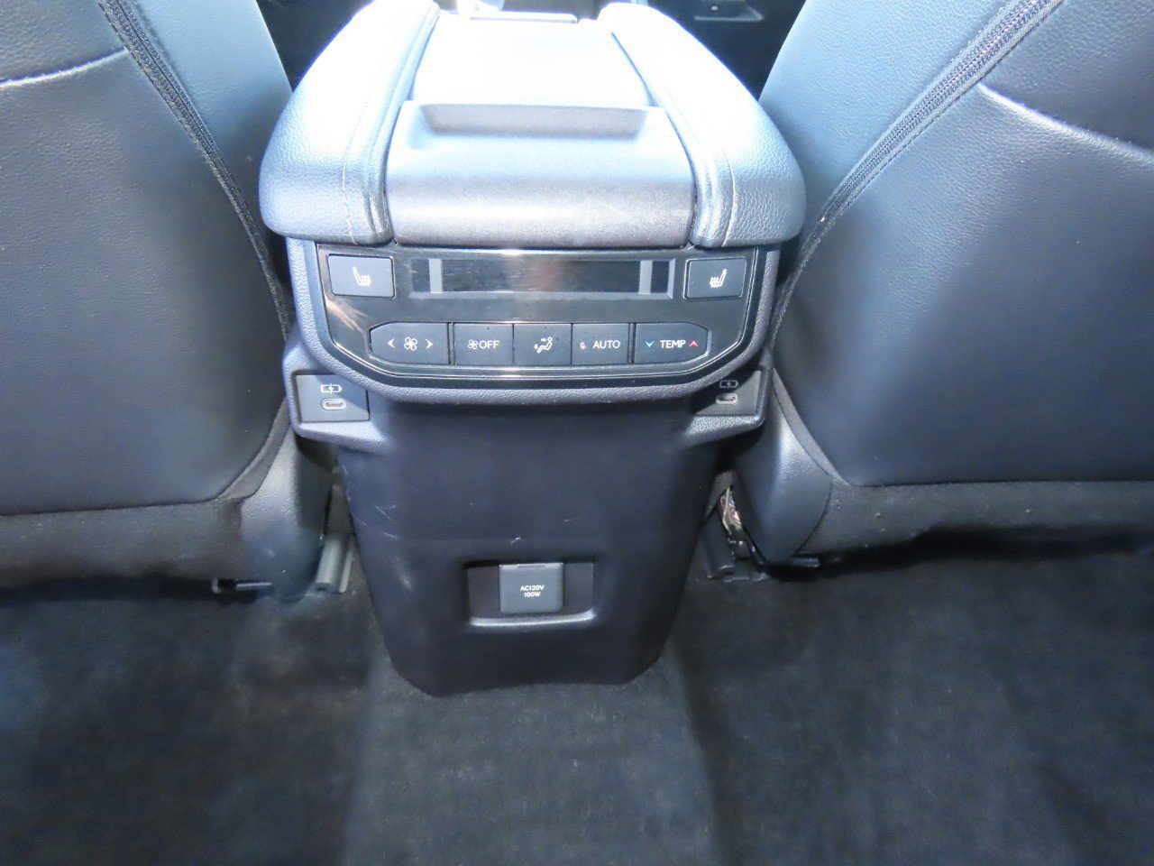 Used 2025 Toyota Grand Highlander AWD image 21