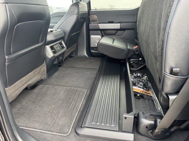 Certified 2023 Ford F250 Lariat w/ Chrome Package image 29