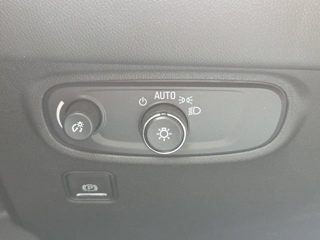Used 2024 GMC Terrain SLE AWD/4WD image 26