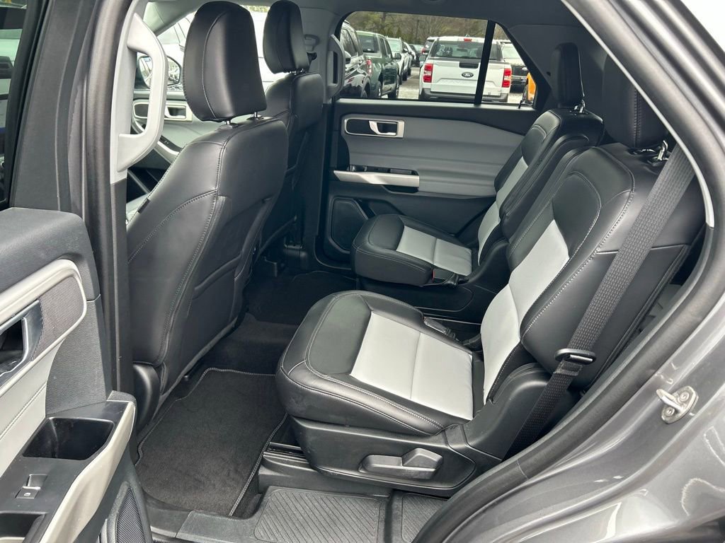 Certified 2023 Ford Explorer XLT w/ Equipment Group 202A image 19