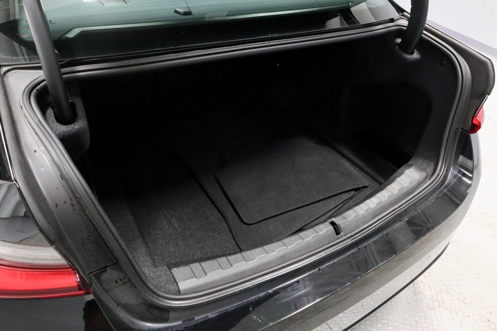 Used 2025 BMW 330i xDrive Sedan image 13